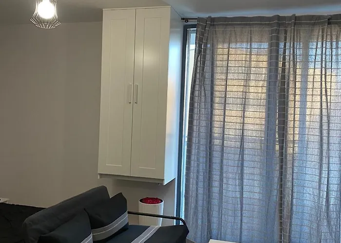 Vip In Center * Yukarı Cuma